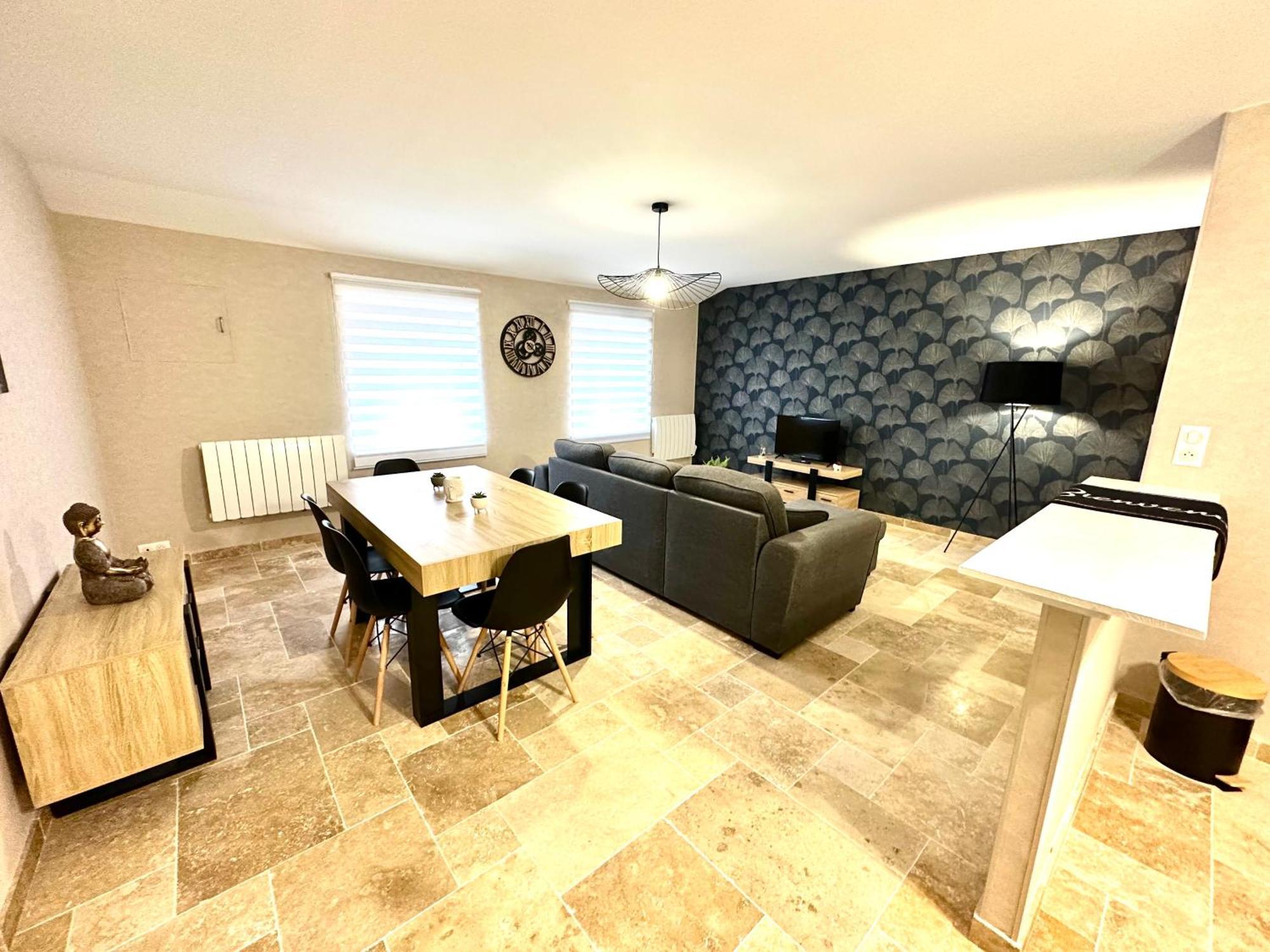 Le Petit Phuket Apartment Saint-Laurent-sur-Saone Екстериор снимка