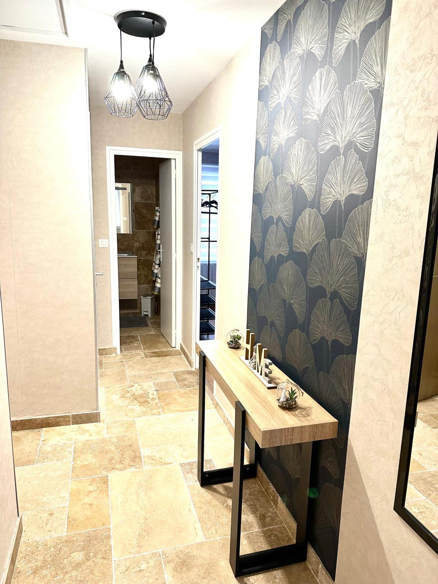 Le Petit Phuket Apartment Saint-Laurent-sur-Saone Екстериор снимка