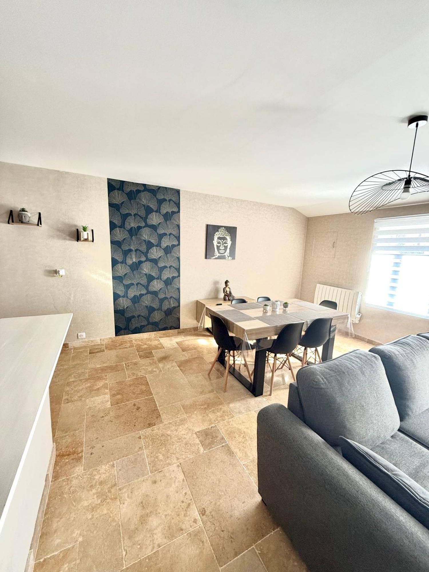 Le Petit Phuket Apartment Saint-Laurent-sur-Saone Екстериор снимка